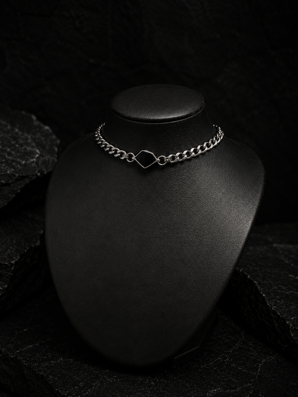 Black stone choker
