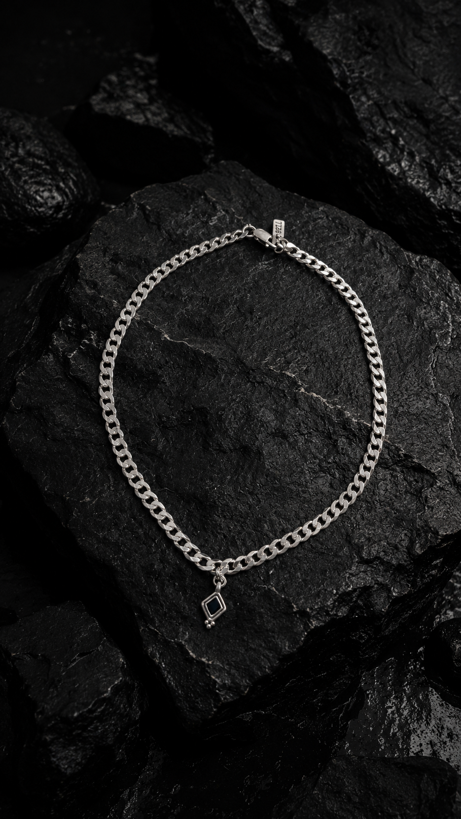 Sofia choker