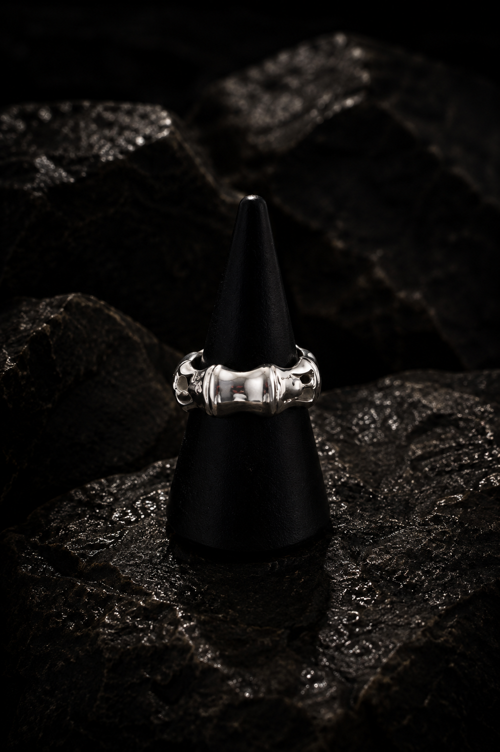 Nomi ring