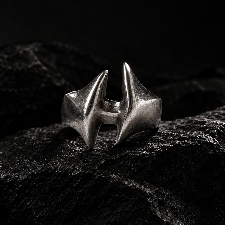 Asymetric ring