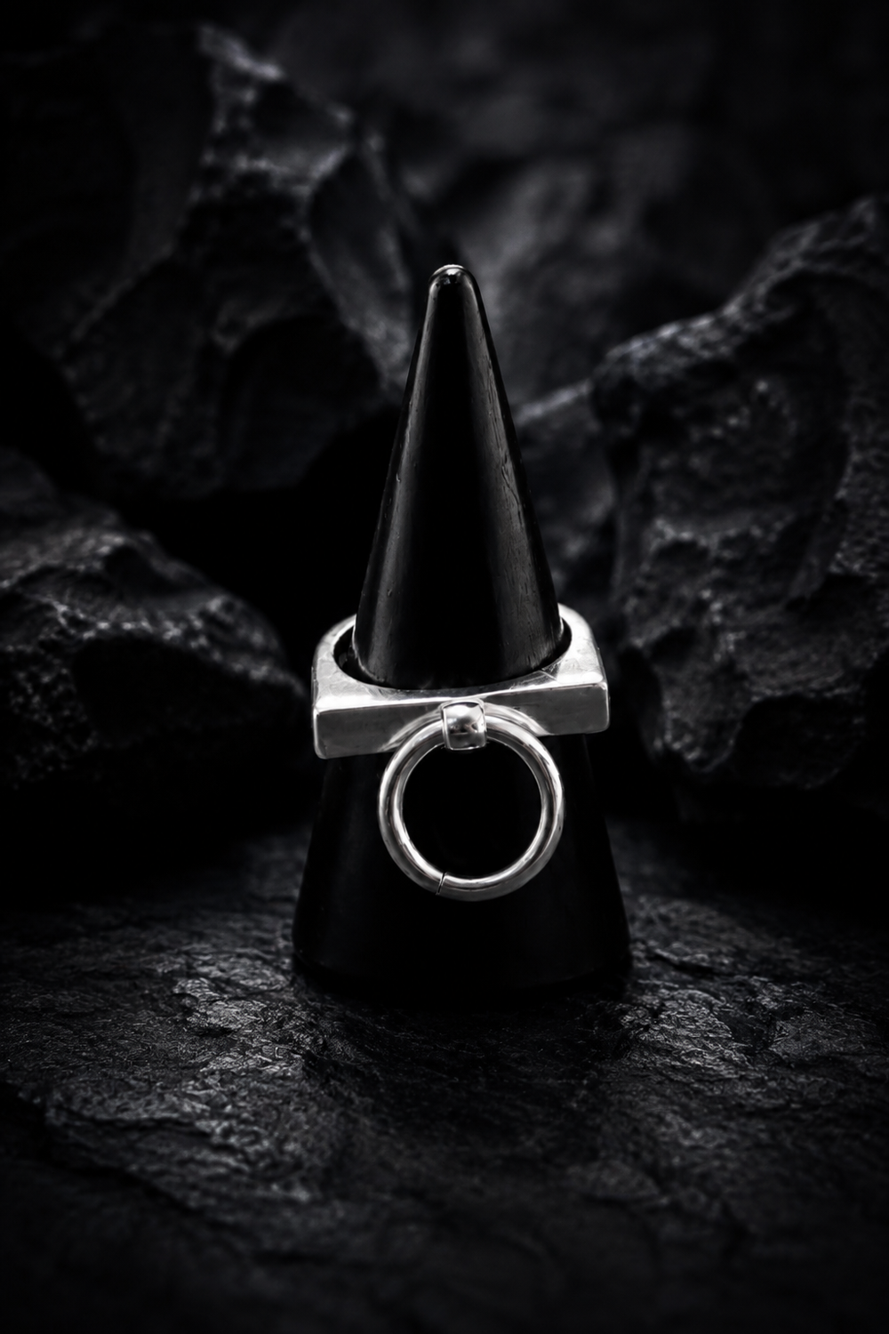 Anya ring