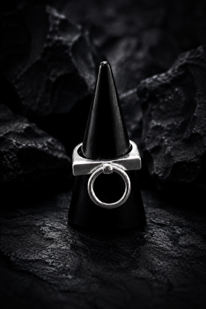 Anya ring
