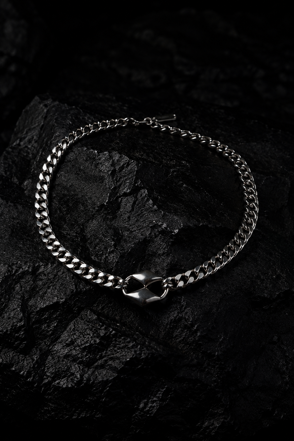 Doli choker necklace