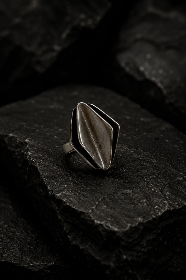 Charlote ring
