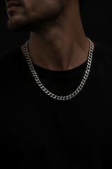 Olly necklace