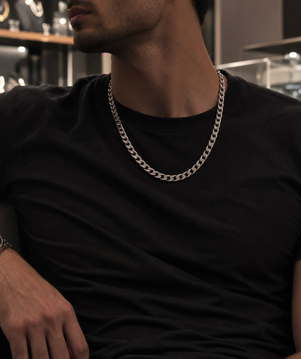 Olly necklace