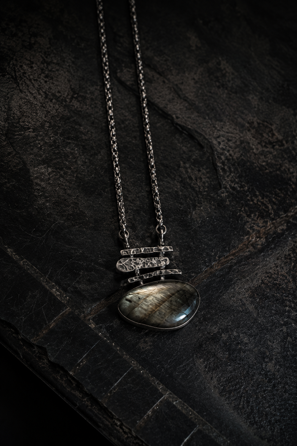 Ari necklace
