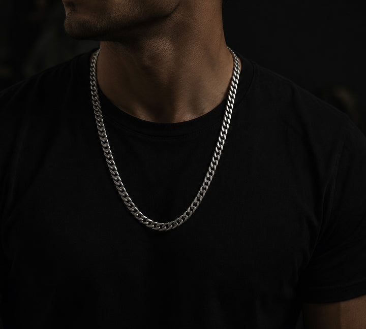 Olly necklace