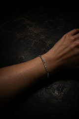 Pull bracelet